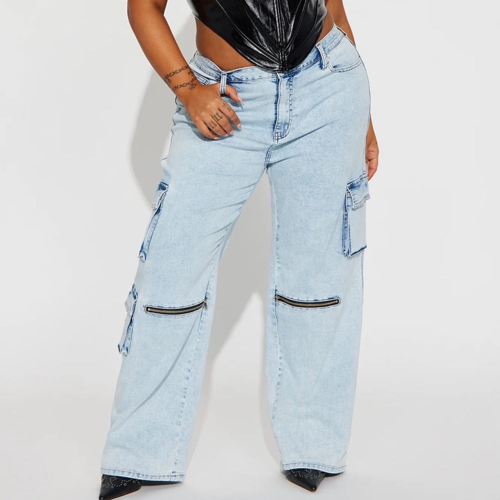 Light wash cargo Jeans